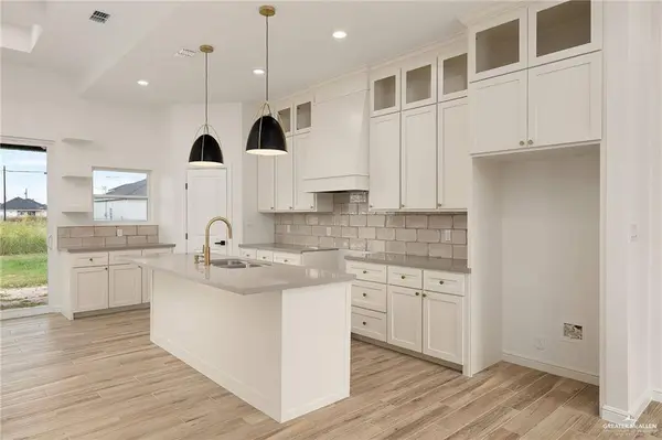 215 Barcelona DR, Donna, TX 78537