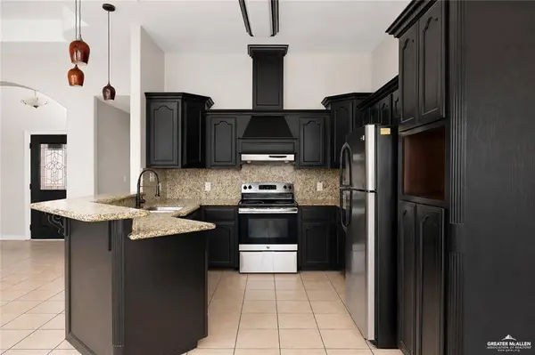 1203 Harbor LN, La Joya, TX 78560