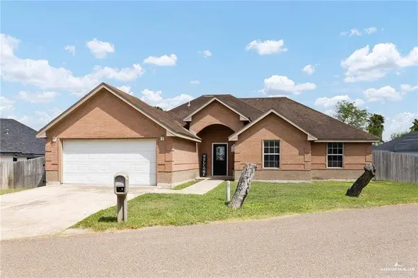 1203 Harbor LN