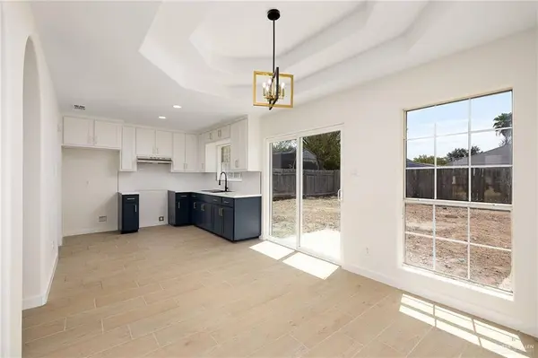 1807 W 15 1/2 ST, Mission, TX 78572