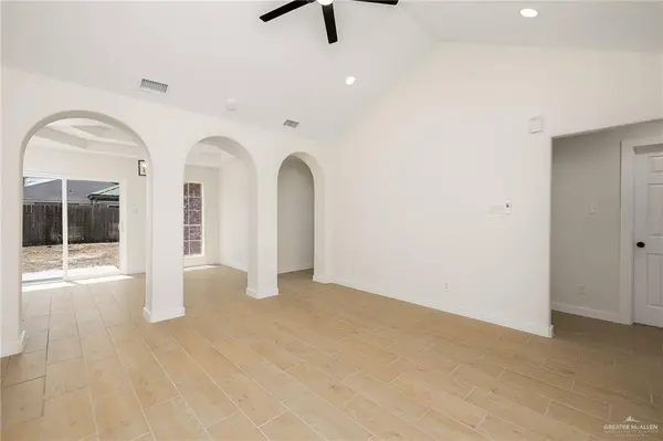 1807 W 15 1/2 ST, Mission, TX 78572