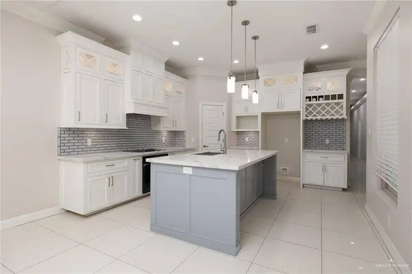 617 W 27th ST, Mission, TX 78574