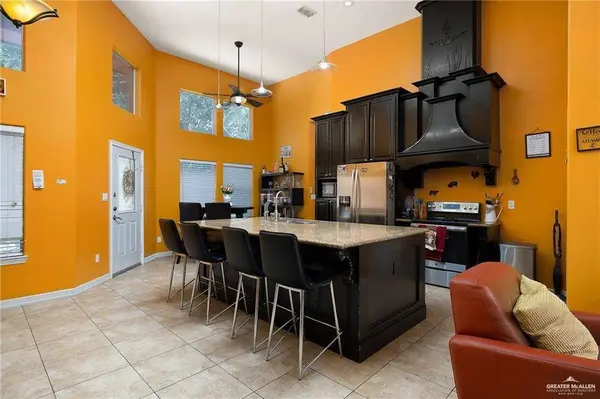 806 W Solar DR, Mission, TX 78574