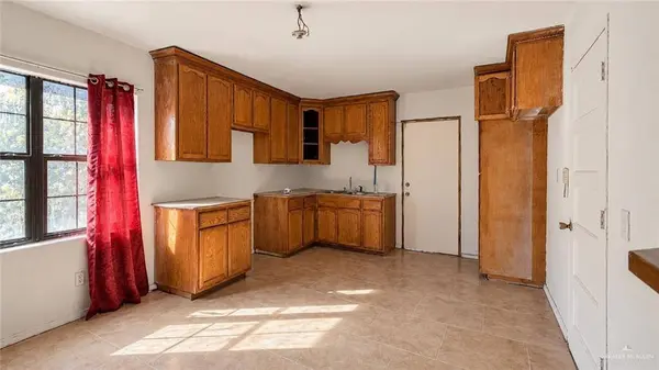 4513 Mile 4 1/2 West RD, Weslaco, TX 78596