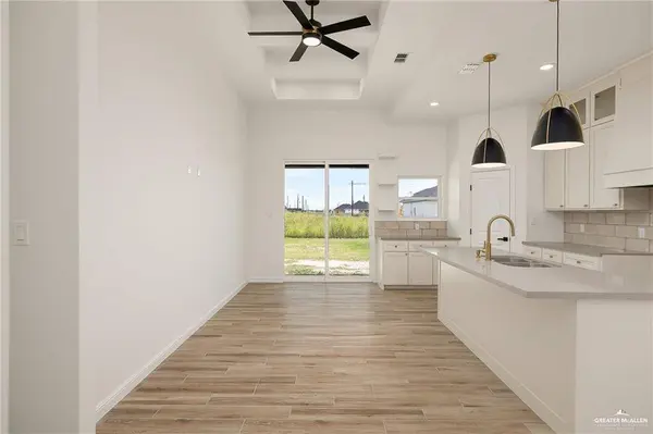 215 Barcelona DR, Donna, TX 78537