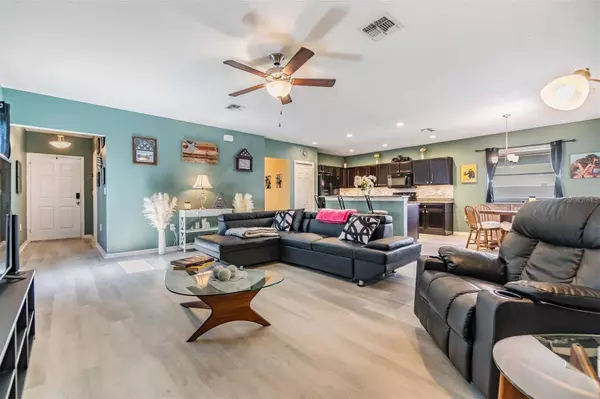 7414 INDIGO OASIS CT, Gibsonton, FL 33534