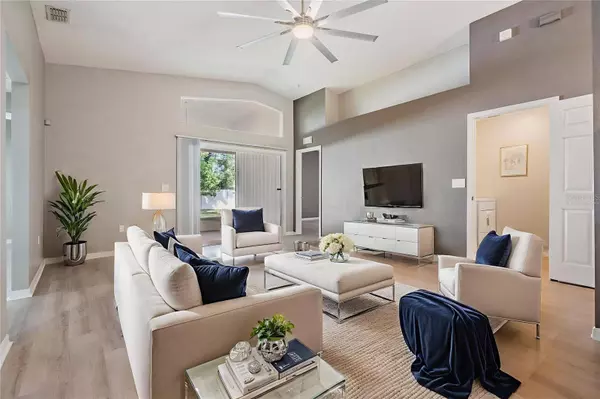 118 WINSTON MANOR CIR, Seffner, FL 33584