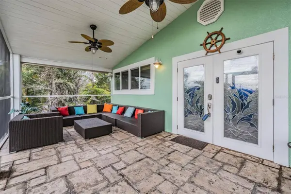 815 NW 2ND AVE, Ruskin, FL 33570