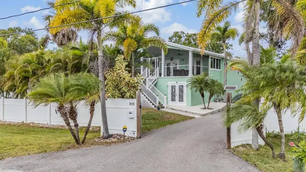 815 NW 2ND AVE, Ruskin, FL 33570