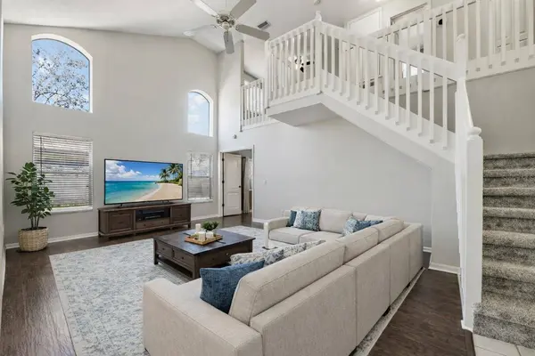 11237 LAKE LANIER DR, Riverview, FL 33569