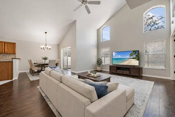 11237 LAKE LANIER DR, Riverview, FL 33569