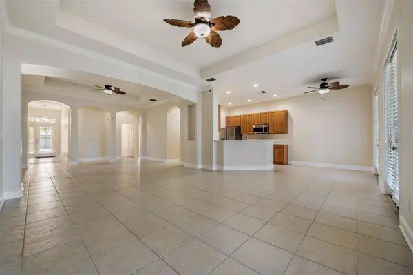 423 MANNS HARBOR DR, Apollo Beach, FL 33572