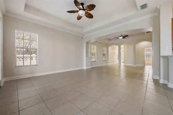 423 MANNS HARBOR DR, Apollo Beach, FL 33572