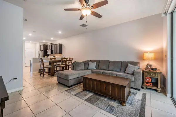 5192 SYLVESTER LOOP, Tampa, FL 33610