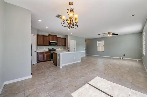 253 CASCADE BEND DR, Ruskin, FL 33570