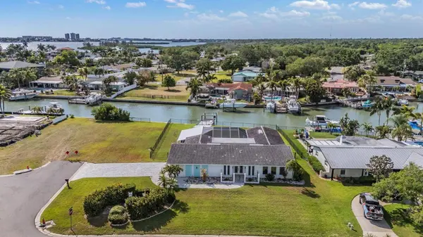 11599 GROVE ST, Seminole, FL 33772