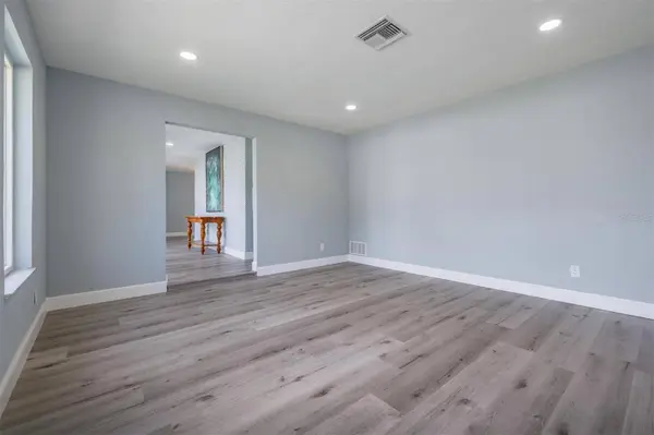 11599 GROVE ST, Seminole, FL 33772