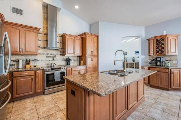 1821 PALM RIDGE PL, Valrico, FL 33594