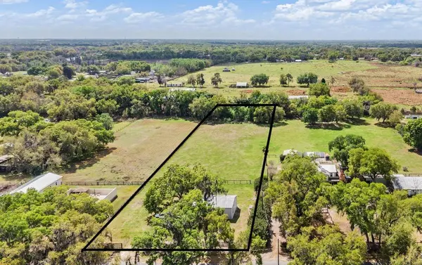 2101 LANIER RD, Plant City, FL 33565