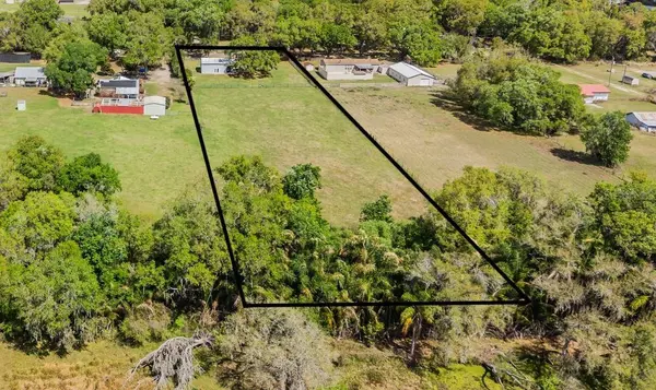 2101 LANIER RD, Plant City, FL 33565