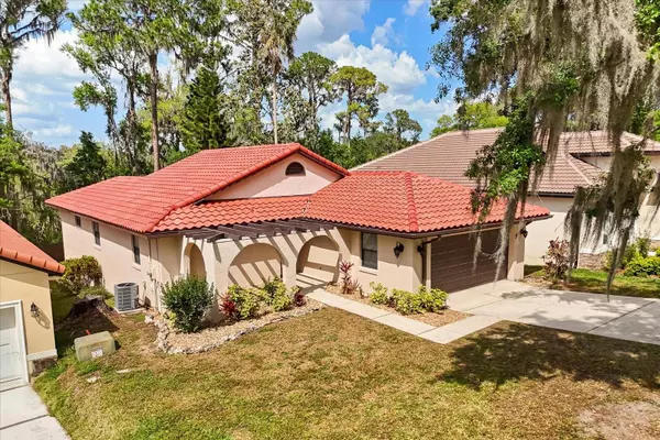 7 FOREST LN, Eustis, FL 32726