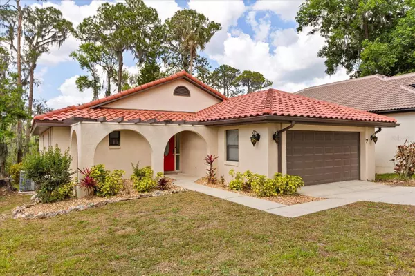 7 FOREST LN, Eustis, FL 32726