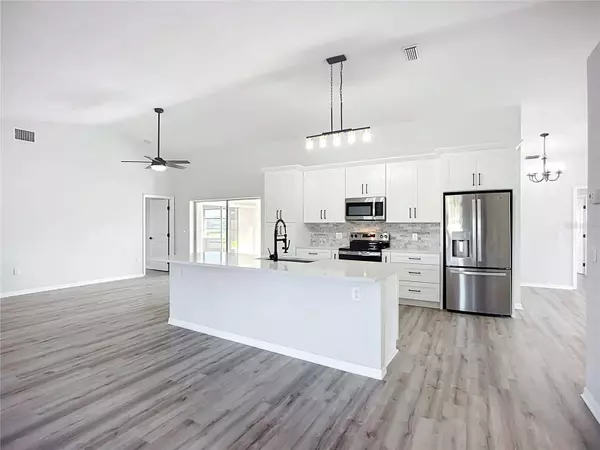 142 BROADMOOR LN, Rotonda West, FL 33947