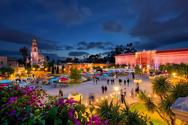 DISCOVER THE WONDERS OF BALBOA PARK,Carlos Gutierrez