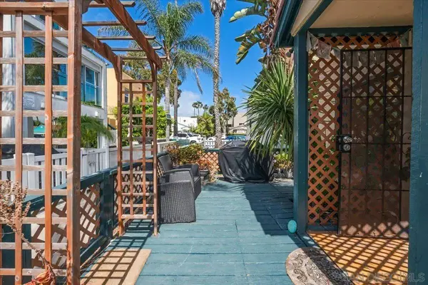 751 Yarmouth Court, San Diego, CA 92109