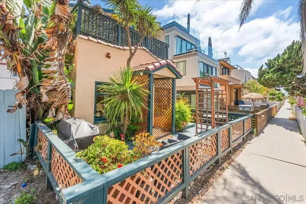 751 Yarmouth Court, San Diego, CA 92109