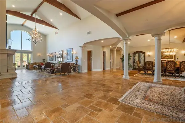 1015 Rachelle Way, El Cajon, CA 92019