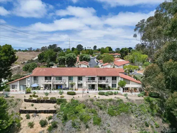 245 Fairlee, Encinitas, CA 92024