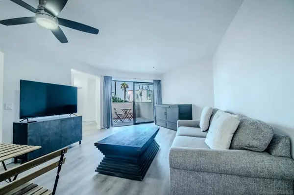 4465 Ocean #4, San Diego, CA 92109
