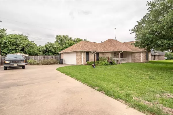 111 April ST, Caldwell, TX 77836