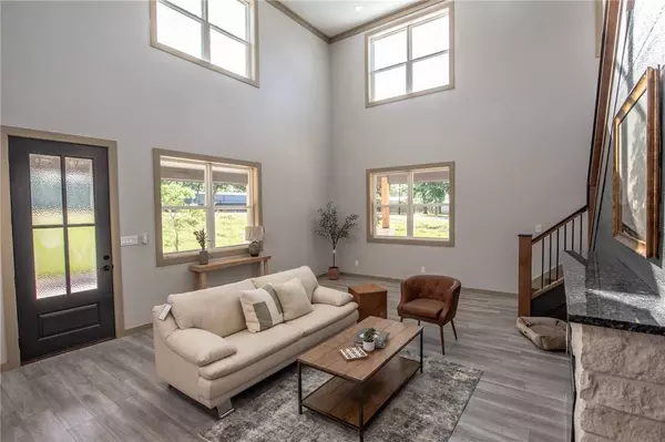 103 Whispering Oaks, Somerville, TX 77879