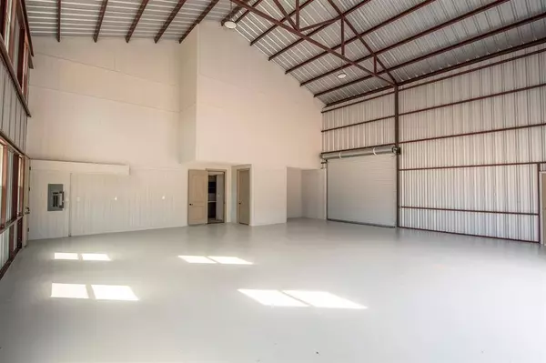 103 Whispering Oaks, Somerville, TX 77879