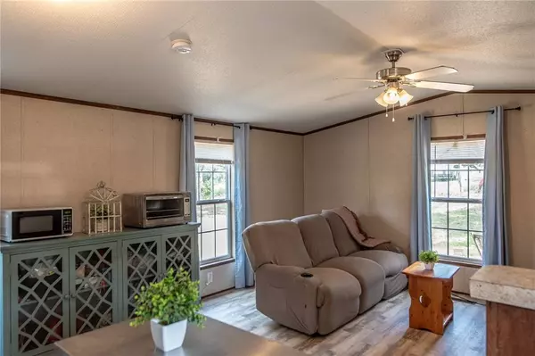 11790 Silver Springs RD, Rockdale, TX 76567