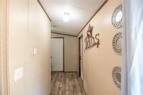 11790 Silver Springs RD, Rockdale, TX 76567