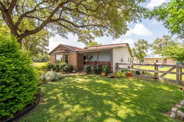 3301 Luza LN, Bryan, TX 77807