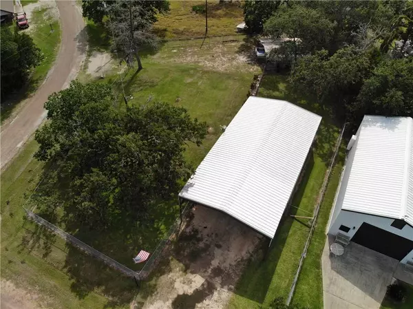 409 Ripple Creek, Somerville, TX 77879