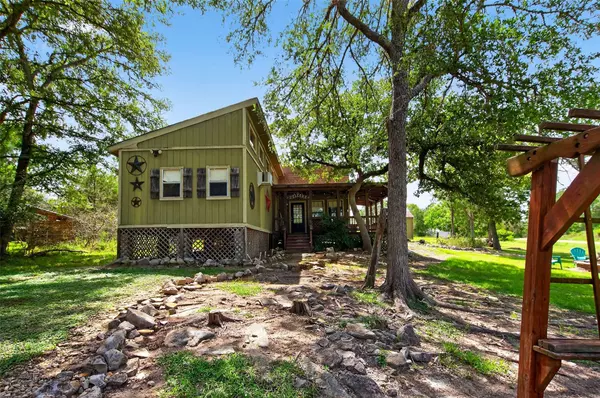 702 Birch Hollow DR, Somerville, TX 77879