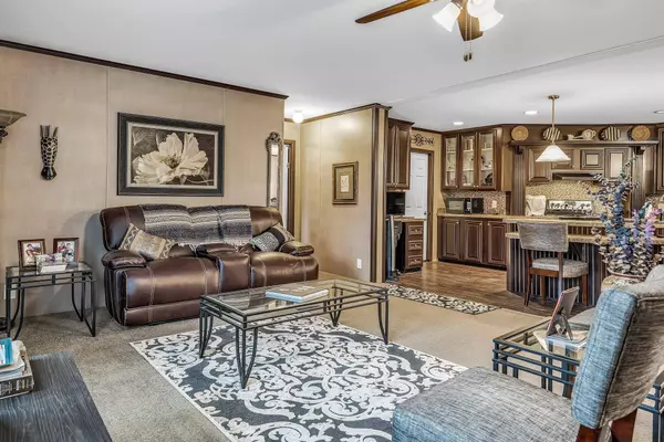 437 Barbara LN, Somerville, TX 77879