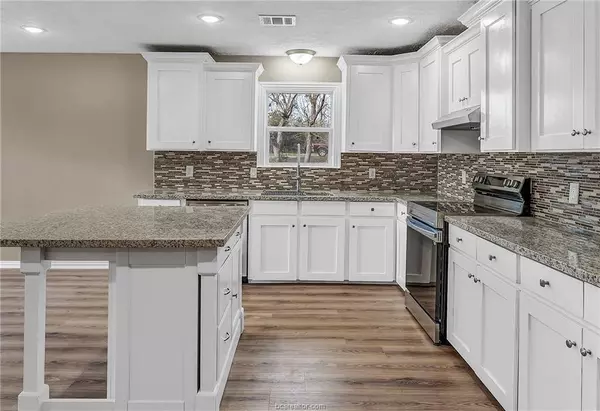 508 N Oneal ST, Caldwell, TX 77836