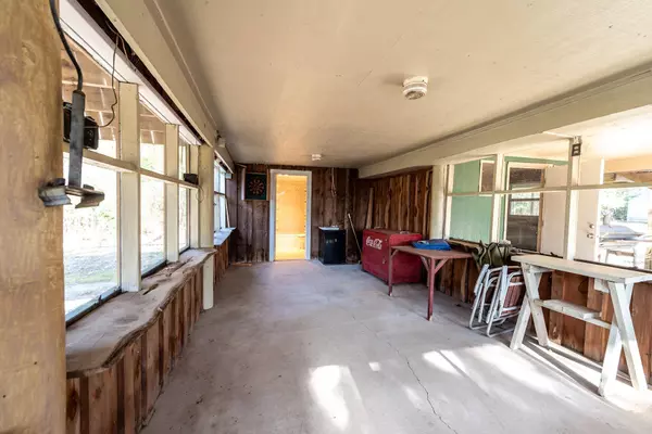 9506 Sommerville TER, Burton, TX 77835