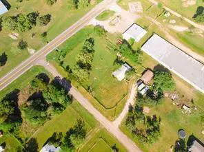 103 Leaning Oaks ST, Somerville, TX 77879