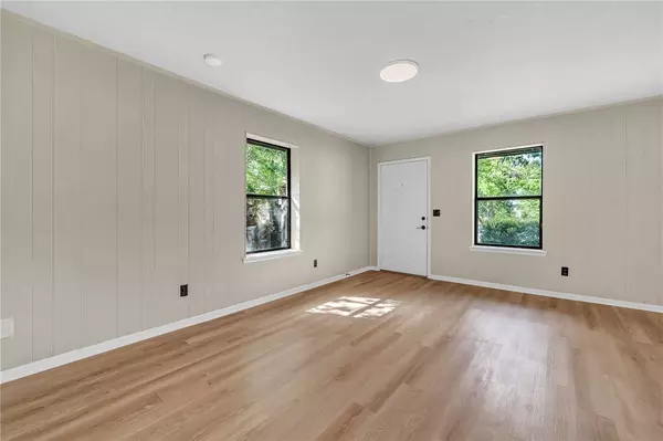 104 N Oneal ST, Caldwell, TX 77836