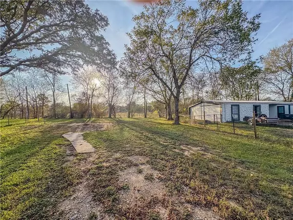 907 Westview, Caldwell, TX 77836