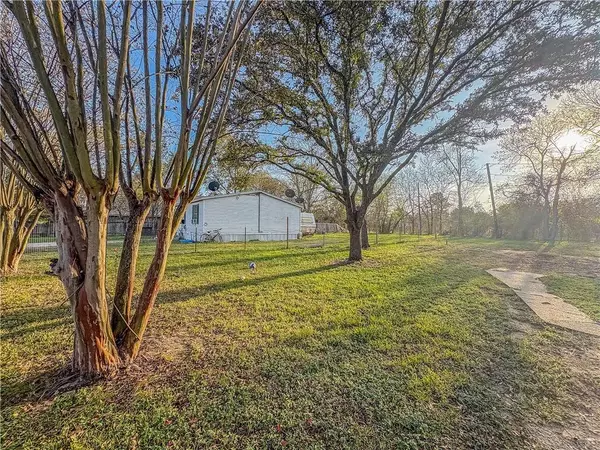 907 Westview, Caldwell, TX 77836