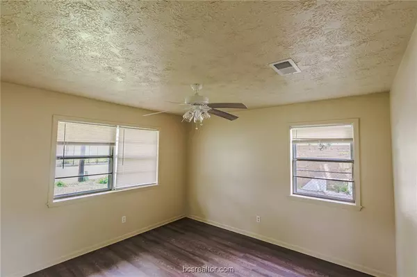 601 Martin Luther King BLVD, Cameron, TX 76520