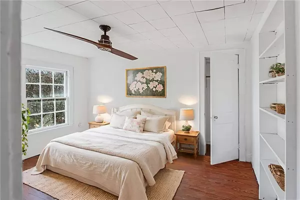 1207 E 27th ST, Bryan, TX 77803